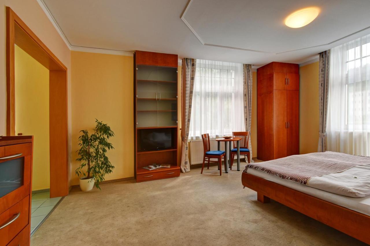Hotel La Passionaria Маріанські Лазні Екстер'єр фото