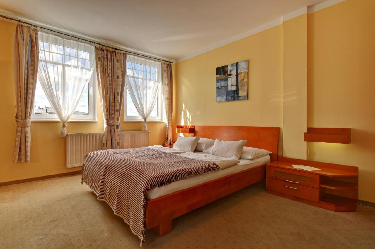 Hotel La Passionaria Маріанські Лазні Екстер'єр фото